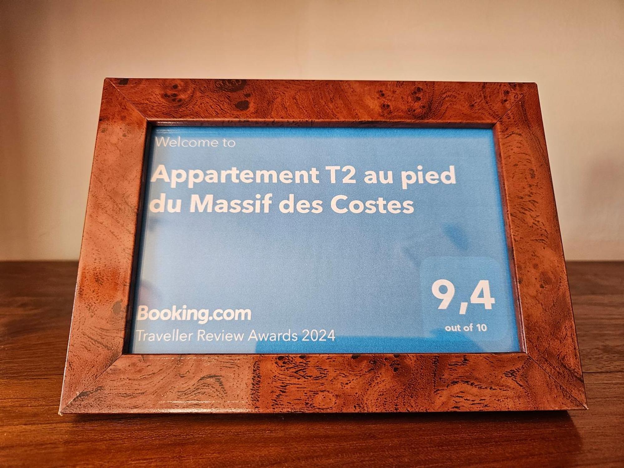 Au Pied Du Massif Des Costes Villa Pelissanne Luaran gambar